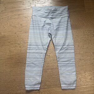 Calvin Klein Gray Striped Capri Leggings, Size Small